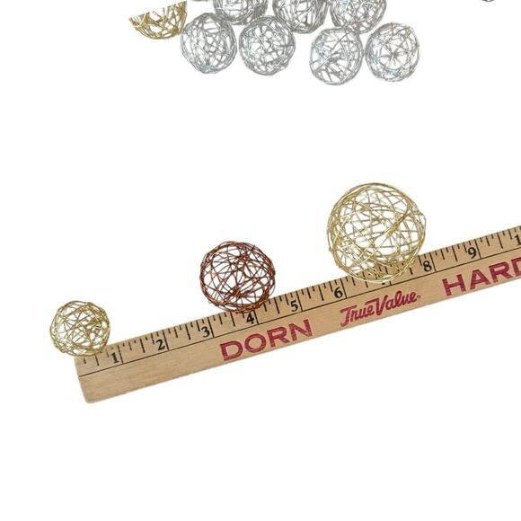 60- Assorted Shatterproof Ornaments 24 Gold Pinecones/ 36 Various Sz Metal Balls - Picture 4 of 4